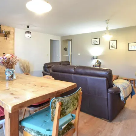 Vakantiehuis Stunning In With Kitchen *
