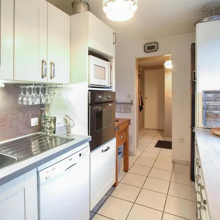 Stunning In With Kitchen Pirou